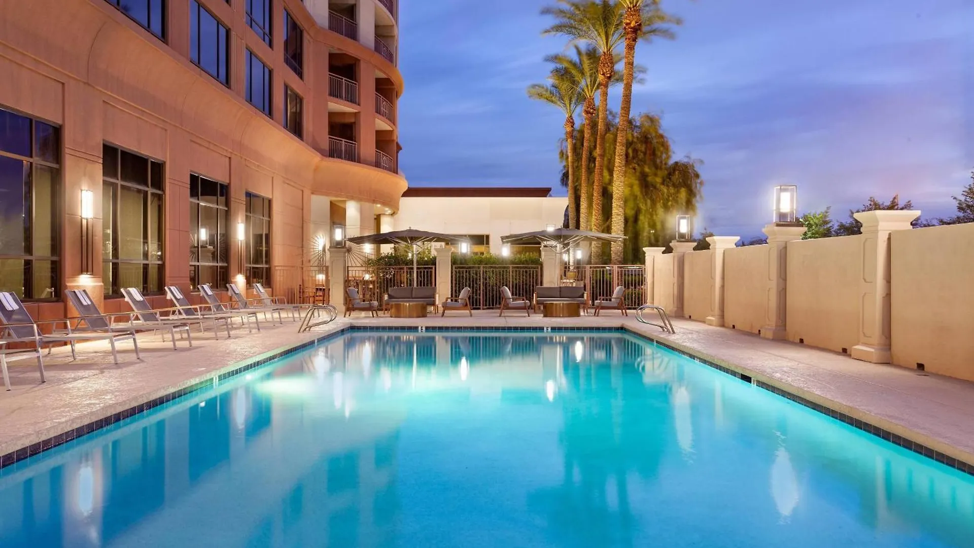 Marriott Phoenix Airport 4*,